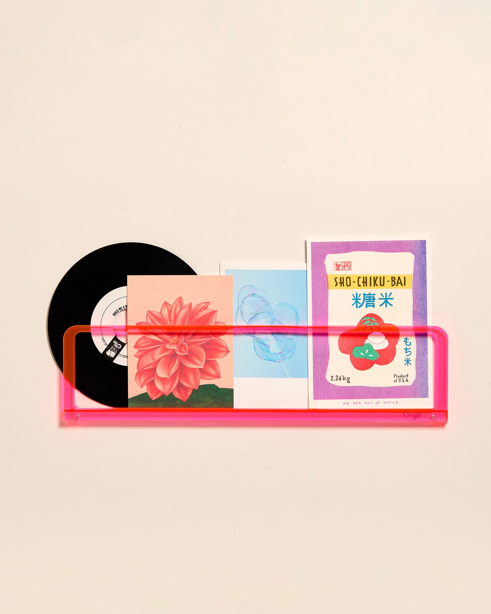 Porte-photos mural en acrylique rose